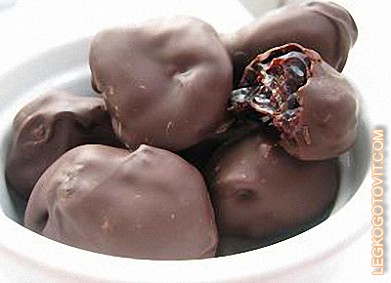 Фото рецепта: Чернослив в шоколаде
