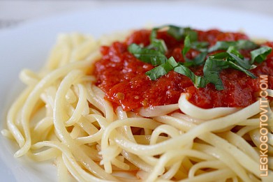 Фото рецепта: Спагетти с томатным соусом