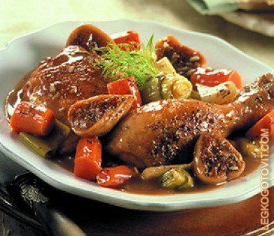 Фото рецепта: Ароматная курица с чесноком