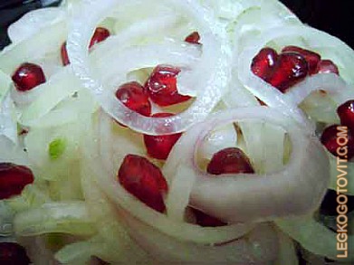 Фото рецепта: Салат из лука и зерен граната