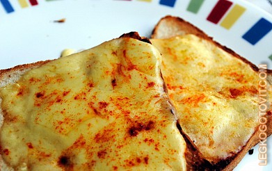 Фото рецепта: Хрустящие сырные тосты