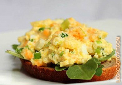 Фото рецепта: Закуска из яиц и сыра