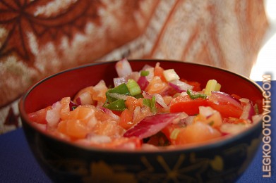 Фото рецепта: Салат с лососем и помидорами