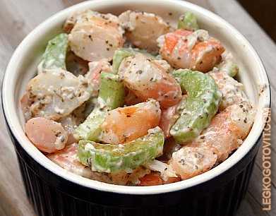 Фото рецепта: Креветочный салат с сельдереем