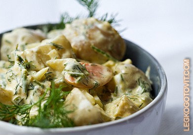 Фото рецепта: Картофельный салат с маринованными огурцами