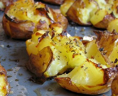 Фото рецепта: Горячий печеный картофель