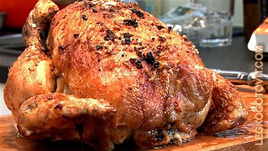 Фото рецепта: Запеченная курица с соусом амаретто
