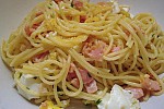 Фото рецепта: Спагетти с беконом, яйцами и плавленым сыром