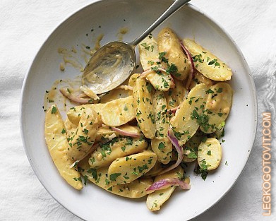 Фото рецепта: Французский картофельный салат