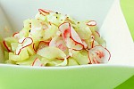 Фото рецепта: Салат из редиса и огурцов