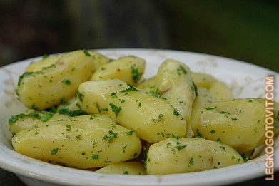 Фото рецепта: Отварной молодой картофель
