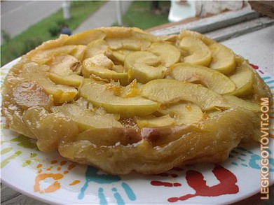 Фото рецепта: Пирог слоеный с яблоками