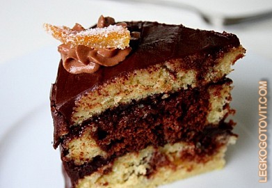 Фото рецепта: Мраморный торт с шоколадной глазурью