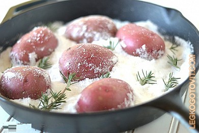 Фото рецепта: Картофель, приготовленный на соли