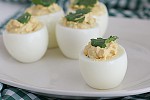 Фото рецепта: Фаршированные яйца с пряностями