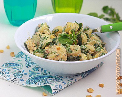 Фото рецепта: Картофельный салат с грецкими орехами