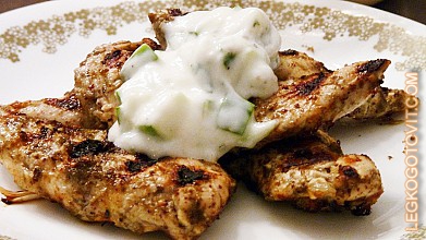 Фото рецепта: Куриное филе с йогуртовым соусом