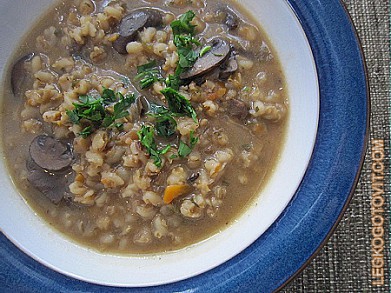 Фото рецепта: Грибной суп с перловой крупой