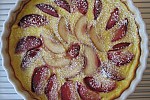 Фото рецепта: Сливово-персиковый пирог
