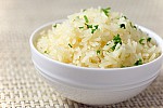 Фото рецепта: Ароматный рис с чесноком
