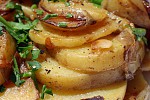 Фото рецепта: Картофель, тушеный с чесноком
