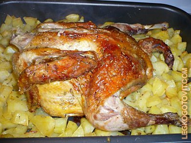 Фото рецепта: Курица, запеченная с картофелем