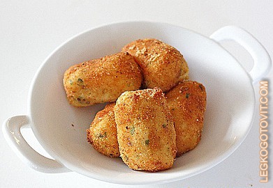 Фото рецепта: Картофельные крокеты с моцареллой
