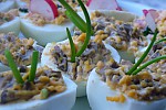 Фото рецепта: Яйца, фаршированные грибами