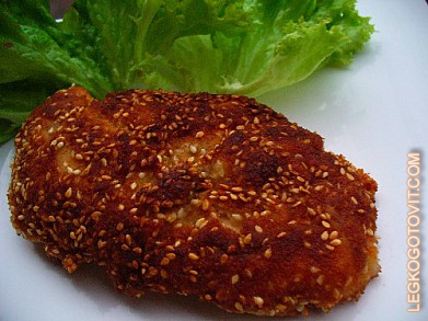 Фото рецепта: Жареное куриное филе с кунжутом