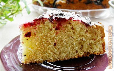 Фото рецепта: Имбирный пирог с малиной