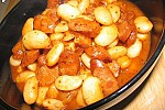 Фото рецепта: Тушеная фасоль со свиными колбасками