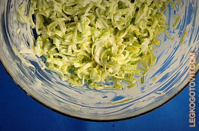 Фото рецепта: Салат из лука-порея