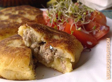 Фото рецепта: Картофельные зразы с грибами и мясом