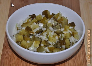 Фото рецепта: Салат из соленых огурцов