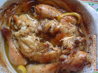 Фото рецепта: Курица, запеченная с лимоном
