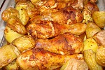 Фото рецепта: Куриные ножки, запеченные с молодым картофелем