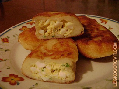 Фото рецепта: Картофельные зразы с яйцом и зеленым луком