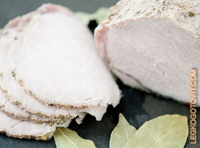 Фото рецепта: Свиной биток запеченный в лавровом листе
