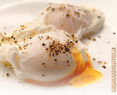 Фото рецепта: Яйца-пашот с шалфейным маслом