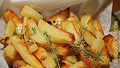 Фото рецепта: Румяный картофель из духовки