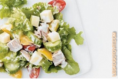 Фото рецепта: Свежий и легкий салат с тунцом