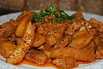 Фото рецепта: Овощное рагу с говядиной и солеными огурцами