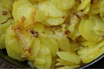 Фото рецепта: Жареный картофель с беконом и луком