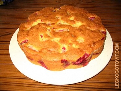 Фото рецепта: Ароматный клубничный пирог