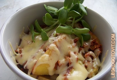 Фото рецепта: Печеный картофель с сыром