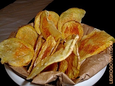 Фото рецепта: Картофельные чипсы в духовке