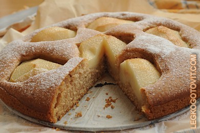 Фото рецепта: Пирог с грушами и корицей