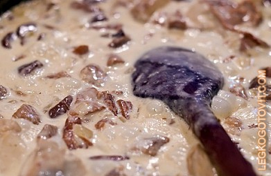 Фото рецепта: Сливочный соус с грибами