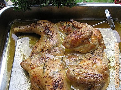 Фото рецепта: Жареная курица с розмарином
