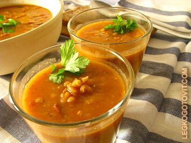 Фото рецепта: Суп из красной чечевицы с колбасой